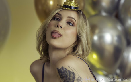 Itsrosemoon photo 42