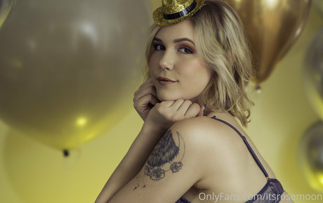 Itsrosemoon photo 43