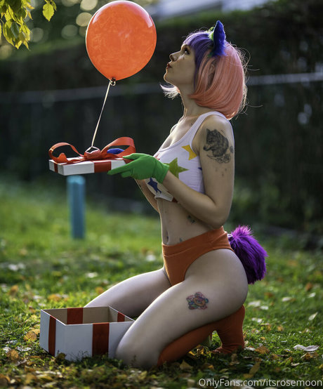 Itsrosemoon photo 52