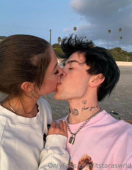 Itstaraswrld photo 95