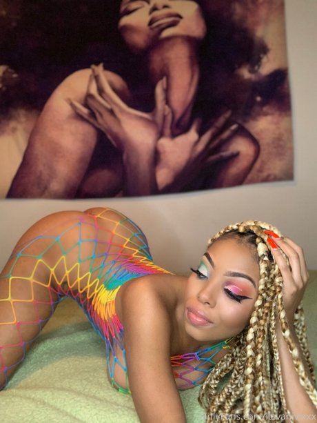 Vanity Vix photo 147