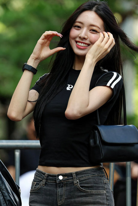 Itzy.all.in.us photo 6