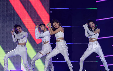 Itzy.all.in.us photo 35