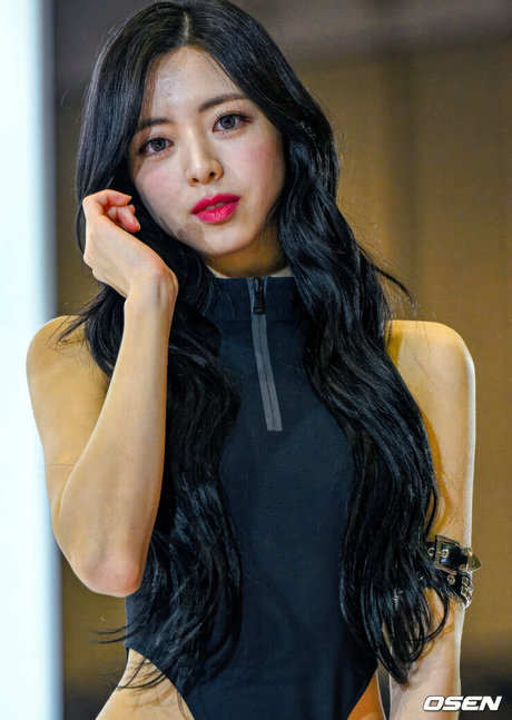 Itzy.all.in.us photo 46