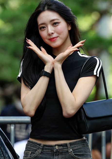 Itzy.all.in.us photo 56