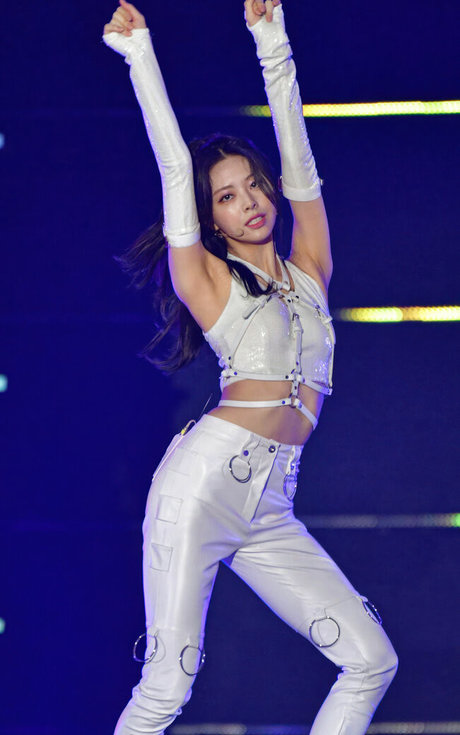 Itzy.all.in.us photo 63