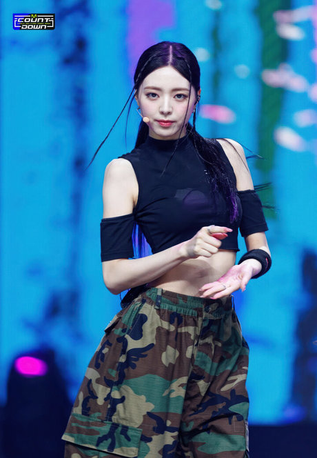 Itzy.all.in.us photo 86