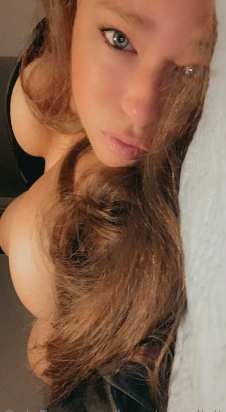 Ivymiaexplicit photo 1