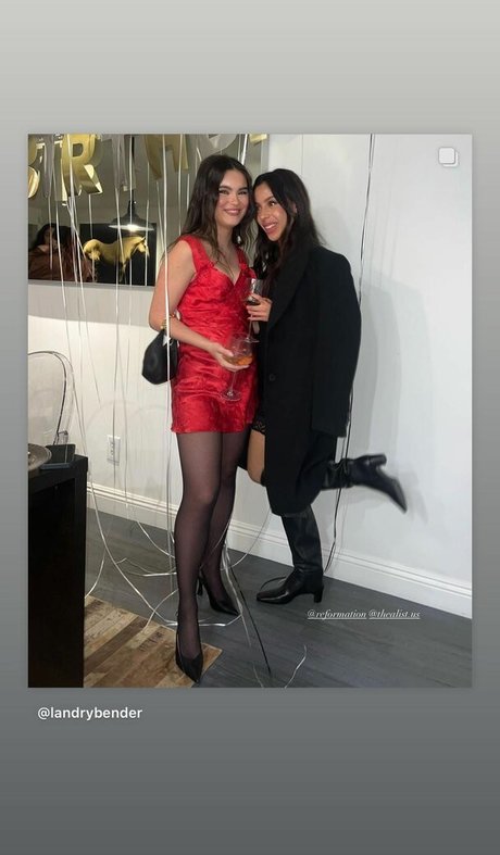 Izabella Alvarez photo 20