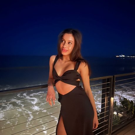 Izabella Alvarez photo 25