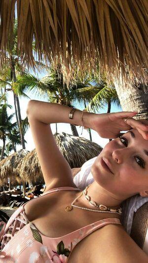Izabella Krzan photo 16