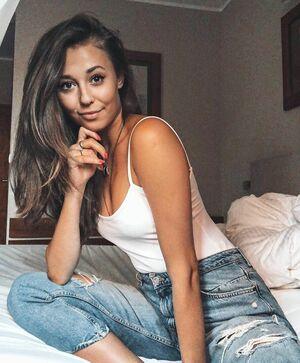 Izabella Krzan photo 17