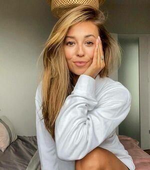 Izabella Krzan photo 22