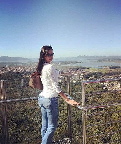 Izabelytop photo 20