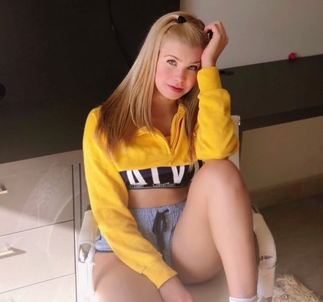 Izza Kowalski photo 11