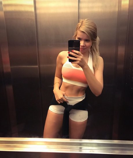 Izza Kowalski photo 12