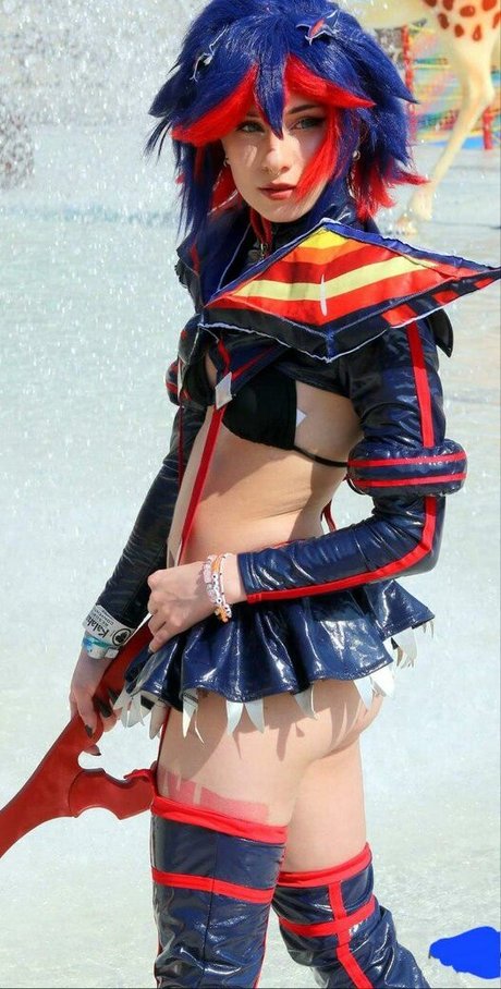 _izzy_1014_cosplay_ photo 3
