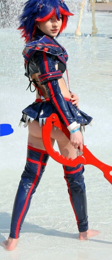 _izzy_1014_cosplay_ photo 15