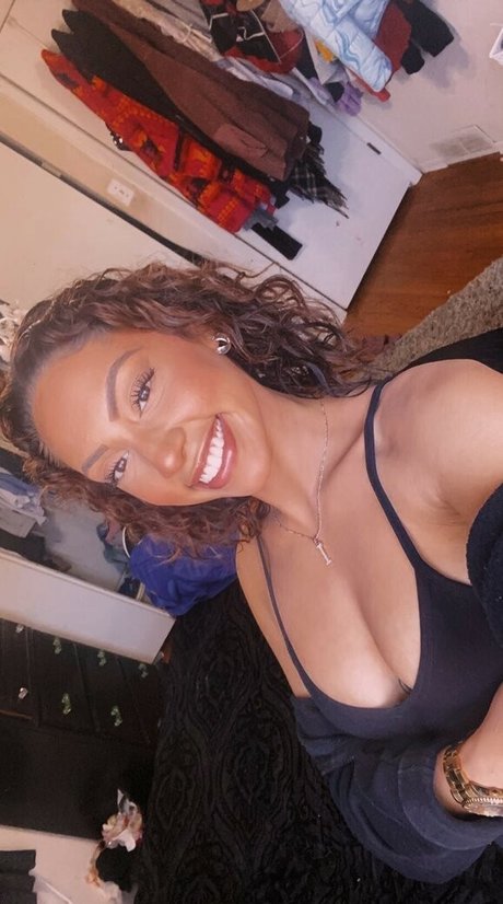 Profile photo of Izzy Clark