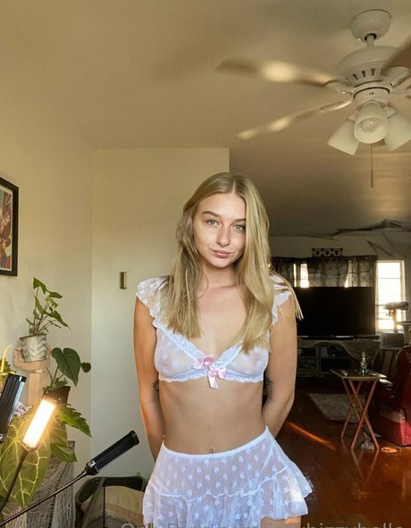 Izzybizzybelle photo 32