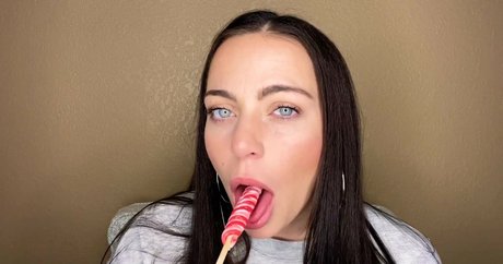Jackie Does ASMR photo 3
