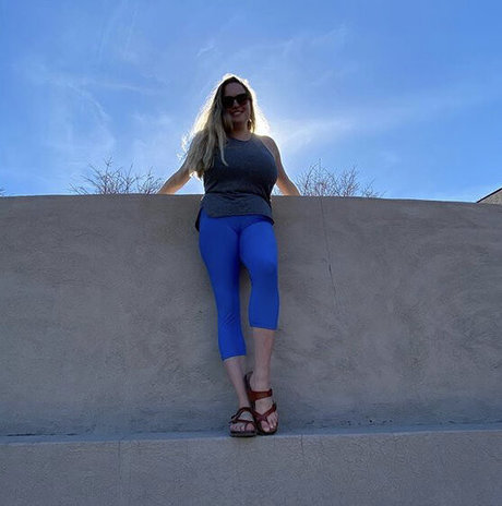Jackie photo 141