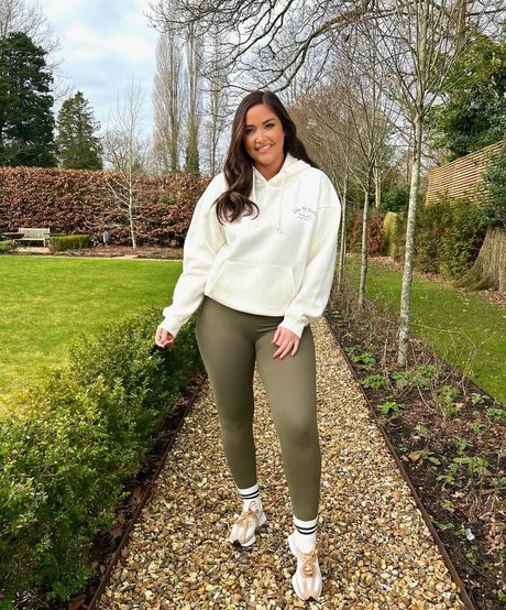 Jacqueline Jossa photo 15