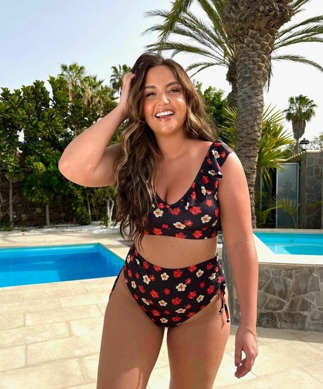 Jacqueline Jossa photo 59
