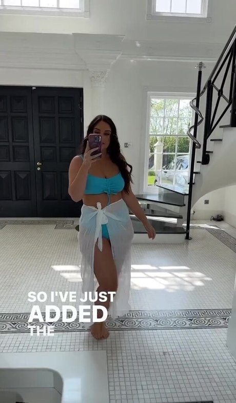 Jacqueline Jossa photo 93