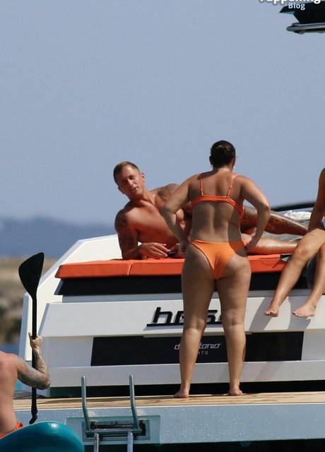 Jacqueline Jossa photo 102