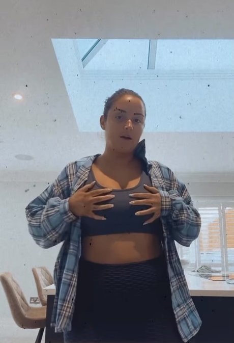 Jacqueline Jossa photo 142