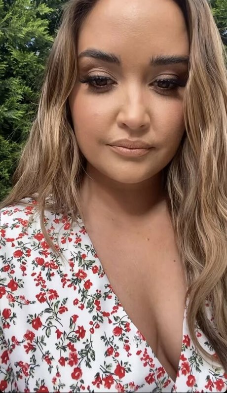 Jacqueline Jossa photo 220