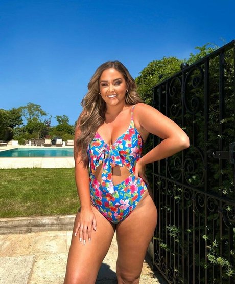 Jacqueline Jossa photo 253