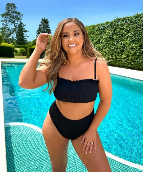 Jacqueline Jossa photo 254