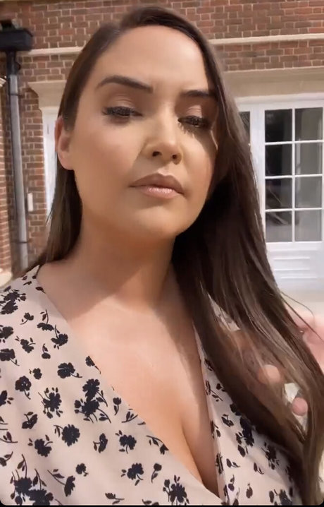 Jacqueline Jossa photo 306