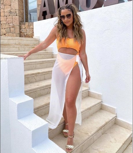 Jacqueline Jossa photo 310