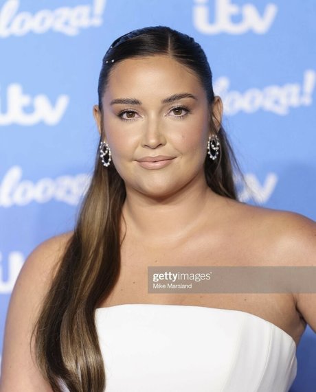 Jacqueline Jossa photo 349