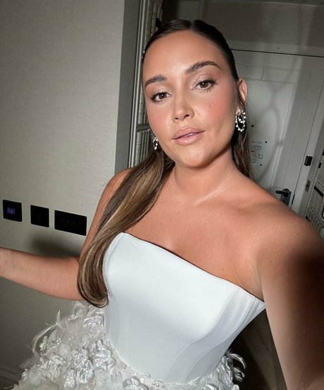 Jacqueline Jossa photo 354