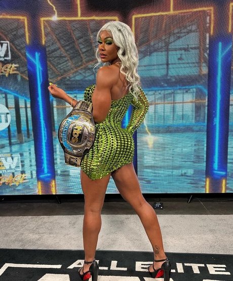 Jade Cargill photo 180