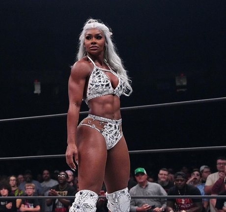 Jade Cargill photo 350