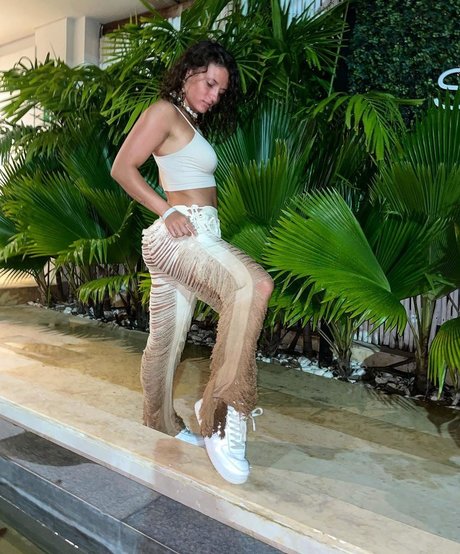 Jade Chynoweth photo 80