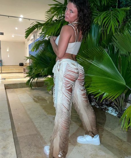 Jade Chynoweth photo 558