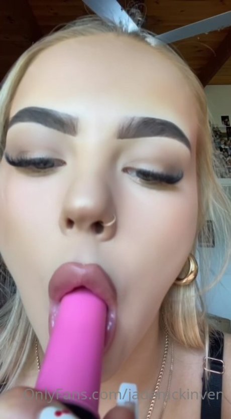 Jade Mckinven photo 72