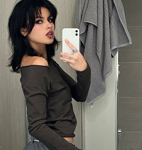 Jalynn Irwin photo 27