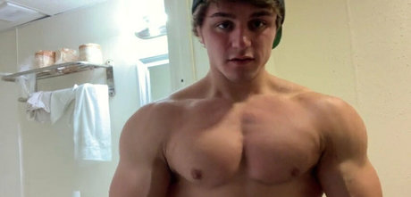 Jamietylerflex photo 1