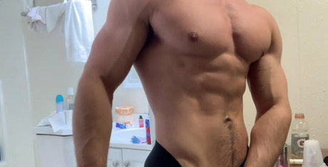 Jamietylerflex photo 7