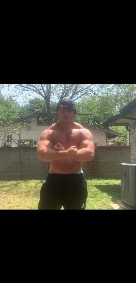 Jamietylerflex photo 20