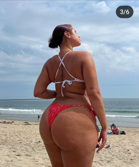 Janae Girard photo 7