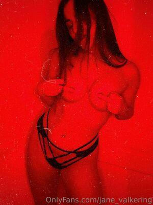 Jane Valkering photo 58