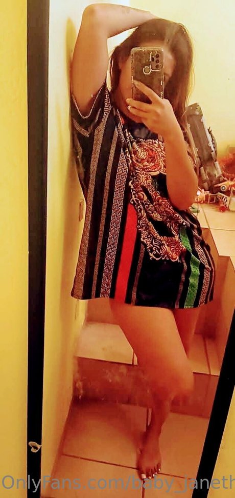 Janeth Guzman photo 32